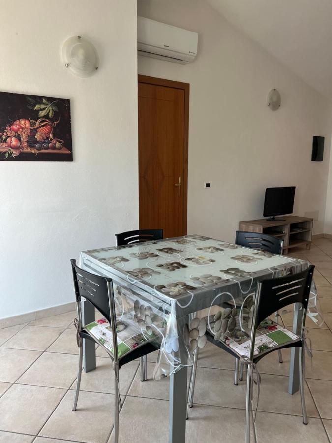 A Casa Di Olivia Apartment Girasole Luaran gambar